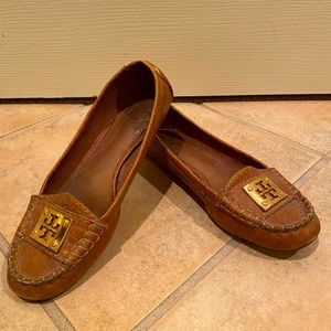 Tory Burch leather loafer flats - tan, size 6.5